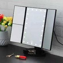 Настольное зеркало для макияжа с LED подсветкой 22 светодиода, черное Настольное зеркало для макияжа с LED подсветкой 22 светодиода, черное